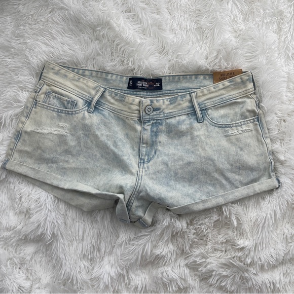 Hollister Pants - Hollister Light Wash Low Rise Shorts